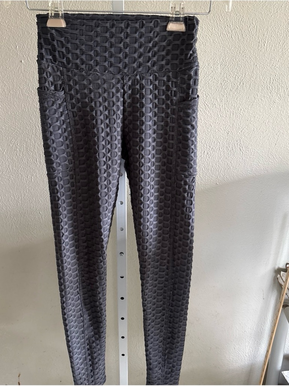 white birch Black Textured High-Waist Leggings with Side Pockets